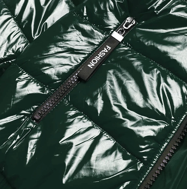 Błyszcząca kurtka damska ze ściągaczem zielona (LD7250BIG)