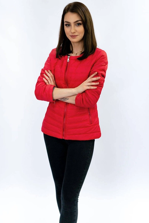 Pikowana kurtka z okrągłym dekoltem czerwona (s-111)