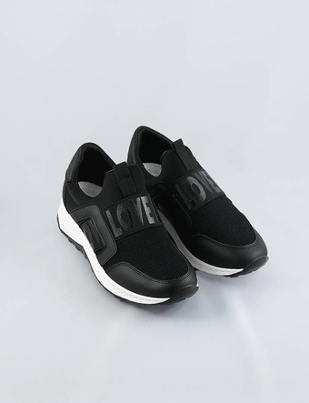 Wsuwane buty damskie z gumką czarne (c1003)