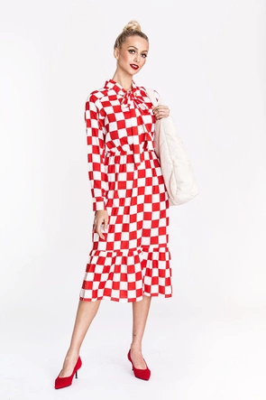 Sukienka w kratę z wiązanym dekoltem Ann Gissy biało-czerwona (XY202117)