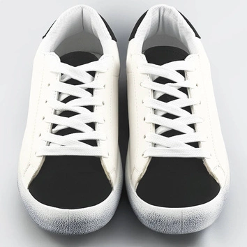 Sznurowane trampki damskie dwukolorowe biało-czarne (6340)