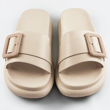 Damskie klapki z klamrą beżowe (xa136)