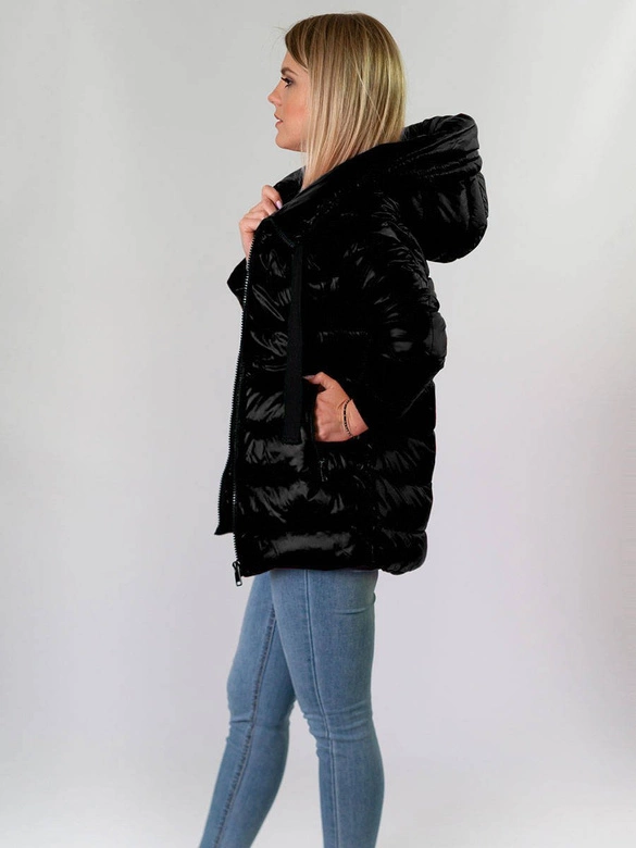 ZIMOWA PIKOWANA KURTKA DAMSKA Z KAPTUREM CZARNA (7698)