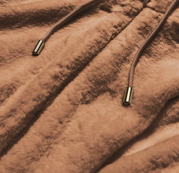 Futrzana kurtka damska z kapturem brązowa (br9596-12)