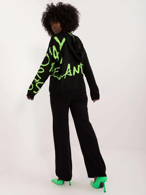 Zestaw 2-częściowy sweter z kapturem i szerokie spodnie czarny/zielony (1469)