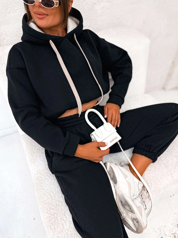 Bawełniany gruby dres damski czarny (82143)