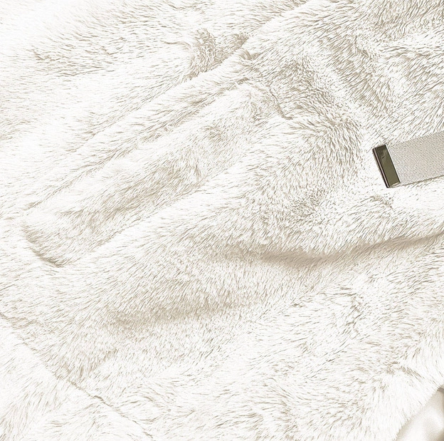 Krótka kurtka damska futro ecru (b8050-26)