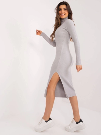 Ołówkowa sukienka z golfem szara (1473)