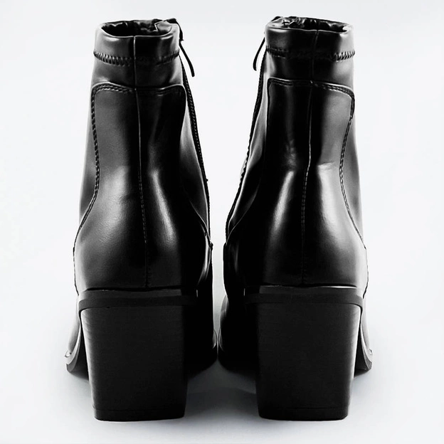 BOTKI NA OBCASIE CZARNE (SA6133)