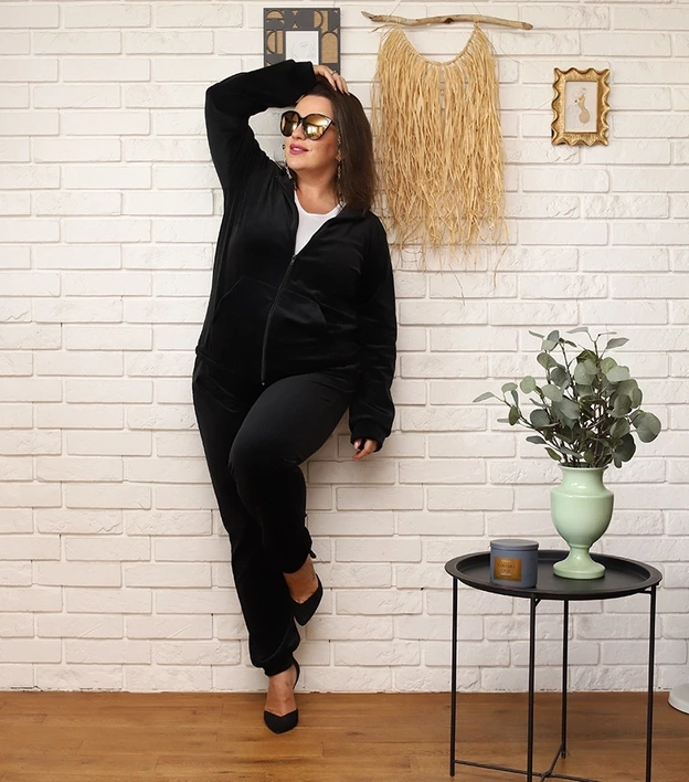 Dres damski z rozpinaną bluzą plus size czarny (8216)