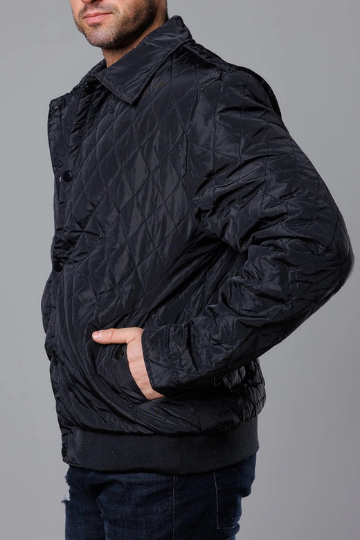 Pikowana kurtka męska z kołnierzem czarna (58M13081-392)