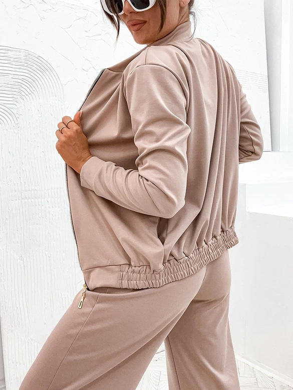 Komplet damski szerokie spodnie i bluza bomberka ciemnobeżowy (82105)