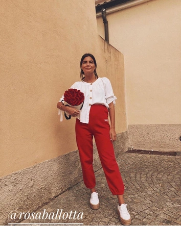 KRÓTKA BLUZKA Z GUZIKAMI CZARNA (252ART)