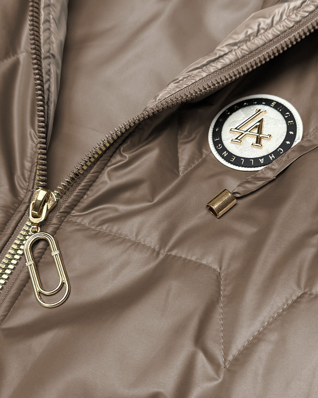 Cienki bezrękawnik z kontrastowym wykończeniem Goodlookin brązowy (B8583-101)
