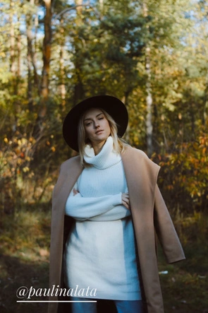 DŁUGI PŁASZCZ WIĄZANY PASKIEM BEŻOWY (7981)