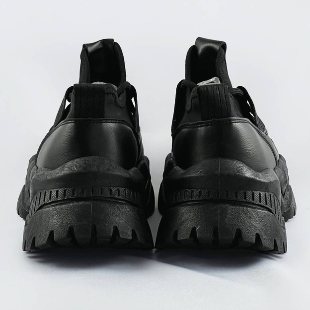 Sznurowane sneakersy na platformie czarne (ra5)