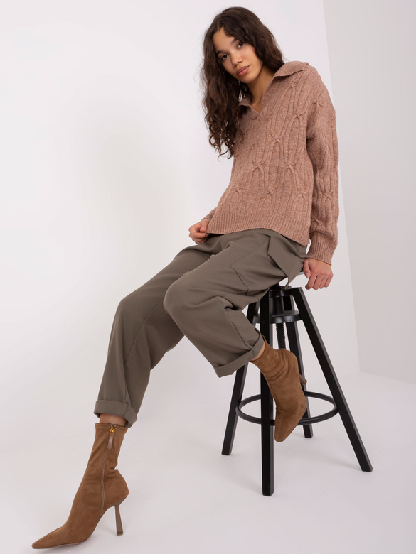 Sweter damski z kołnierzykiem brązowy (2349)