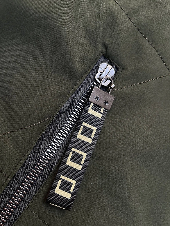 Krótka kurtka damska ze stójką army (5M3161)