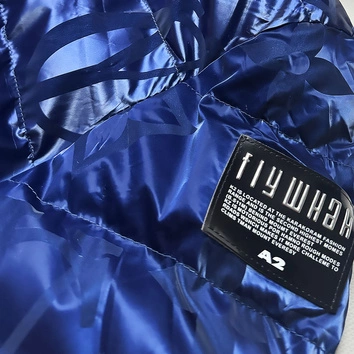 Krótka kurtka zimowa w kwiaty granatowa (CAN-597)