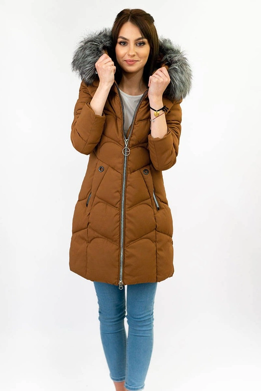 DŁUŻSZA PIKOWANA DAMSKA KURTKA ZIMOWA Z KAPTUREM BRĄZOWA (B2643)