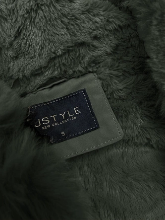 Krótka parka zimowa na futerku army (16M9062-136)