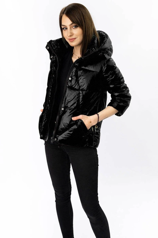 DAMSKA KURTKA PIKOWANA Z ODPINANYM KAPTUREM CZARNA (7564)