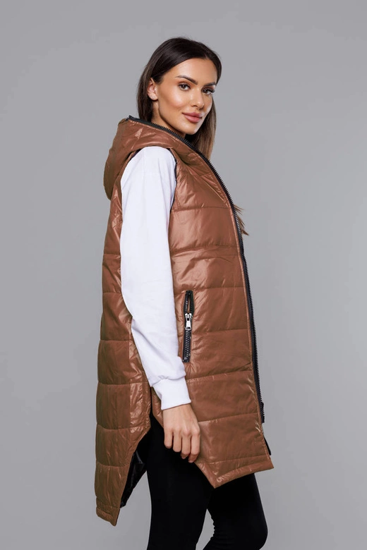 Kamizelka z geometrycznym dołem karmelowa (B0122-22)