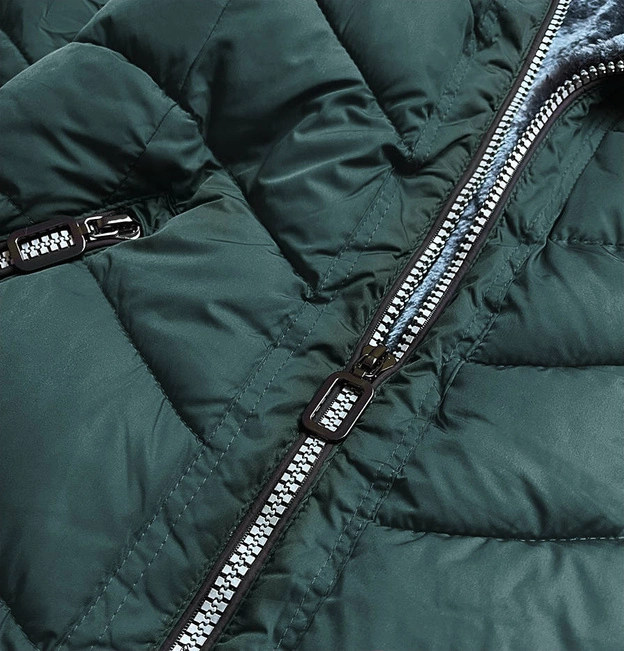 KURTKA ZIMOWA Z KAPTUREM NA FUTERKU ZIELONA (M21007)