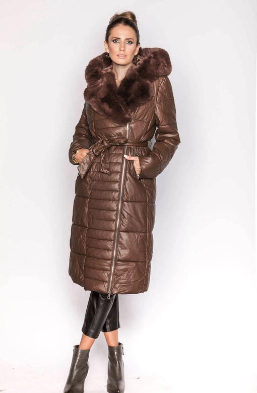 KURTKA DAMSKA Z FUTRZANYM KOŁNIERZEM BRĄZOWA (AG6-28)