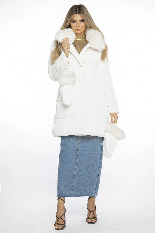 Zimowa kurtka damska z futrzanym kołnierzem i rękawiczkami Ann Gissy biała (AG9-9002)