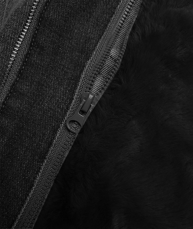 Krótka damska kurtka jeansowa na futrzanej podpince S'West czarna (B8047-101)