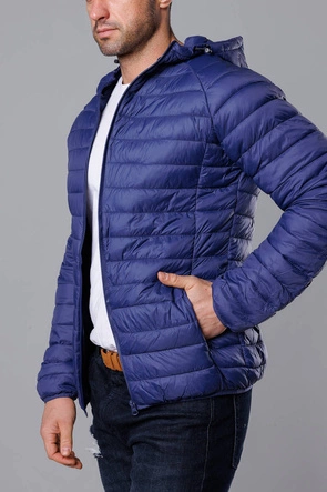 Pikowana kurtka męska z kapturem ciemno niebieska (HM112-50)