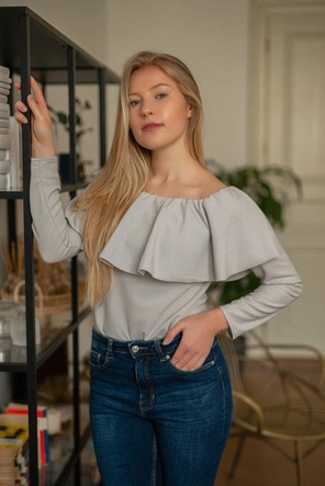 BODY Z DŁUGIM RĘKAWEM JASNOSZARE (539ART)