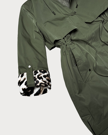 Kurtka z ozdobnym wykończeniem Goodlookin khaki-panterka (B8521-11)