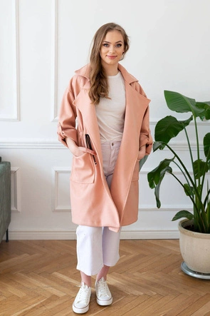 LUŹNY PŁASZCZ DAMSKI Z KLAPAMI RÓŻOWY (20536)