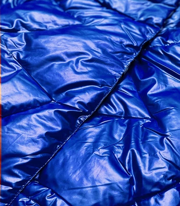 Kurtka damska z połyskiem niebieska (omdl-023)