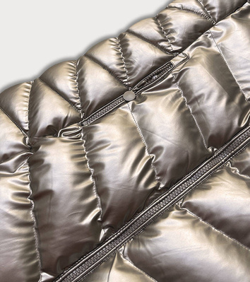 Metaliczna zimowa kurtka damska złota (5m778-403)