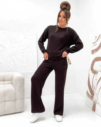 Dzianinowy komplet dwuczęściowy czekoladowy (821121)