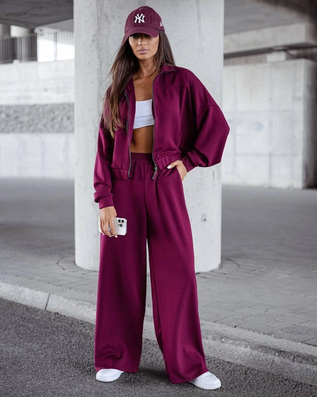 Komplet damski szerokie spodnie i bluza ze stójką bordowy (821109)