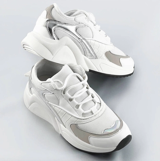 Sznurowane sneakersy z kolorowymi wstawkami białe (6346)
