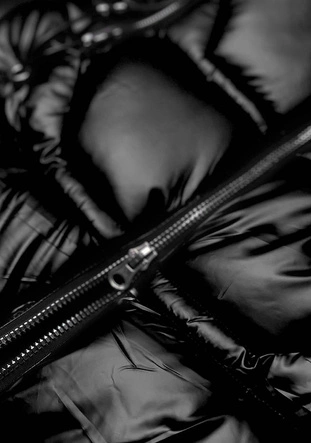 METALICZNA KURTKA ZIMOWA DAMSKA CZARNA (B9731-1)