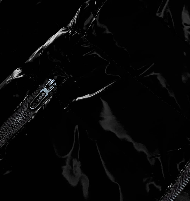 Kurtka damska z wzorzystą podszewką czarna (w707)