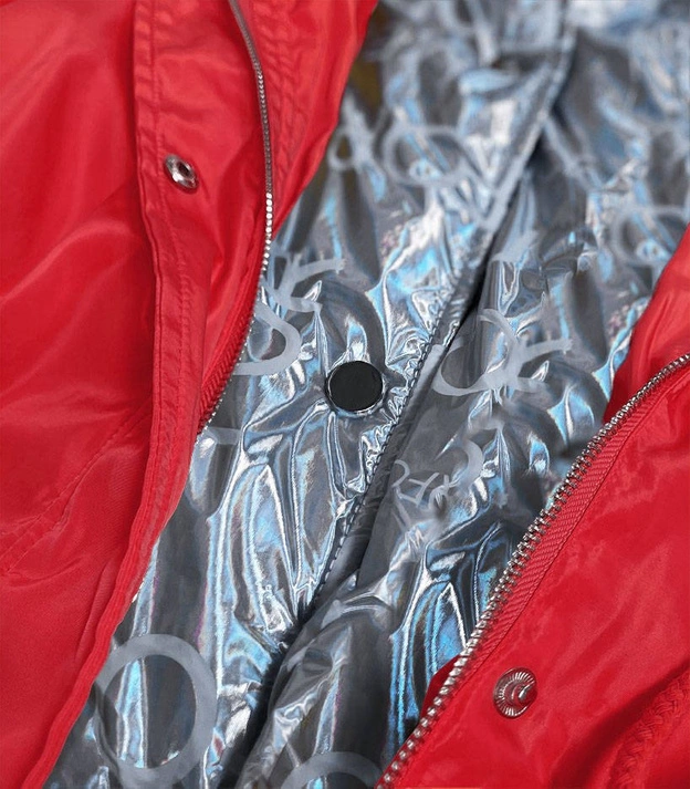 KURTKA DAMSKA Z OZDOBNYM KAPTUREM CZERWONO/SREBRNA (YR2022)