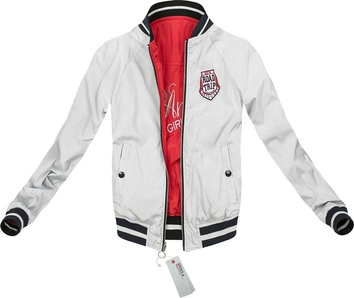 DWUSTRONNA BOMBERKA Z NASZYWKAMI CZERWONO-BIAŁA (W517)