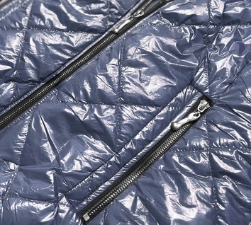 Błyszcząca damska kurtka szaroniebieska (b9756-72)