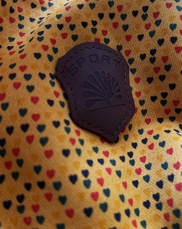 Rozpinana bluza z kapturem w drobne serduszka ciemny żółty (2316)