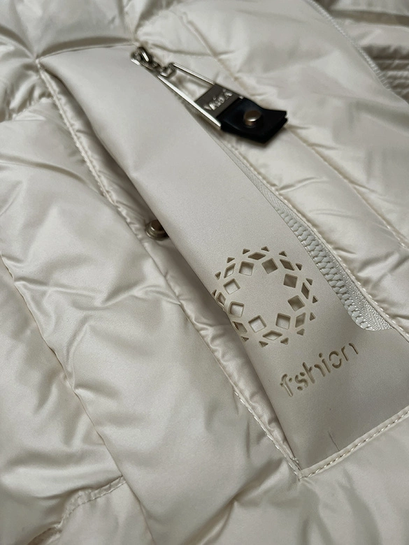 Puchowa kurtka damska z ozdobnymi kieszeniami Glakate ecru (LU-24161#)