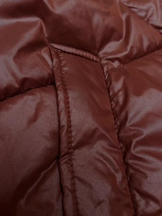 Przejściowa pikowana kurtka damska z kapturem ciemny rudy (21300)