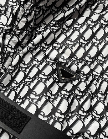 Lekka kurtka damska z paskiem biała (omdl015)