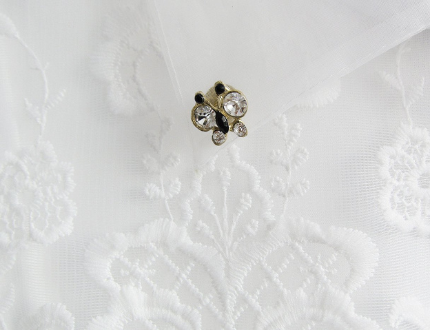 ELEGANCKA BLUZKA Z KOŁNIERZYKIEM BIAŁA (8520-4)